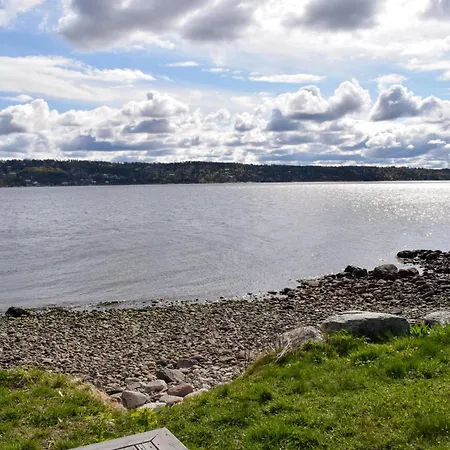 1 Bedroom Stunning In *